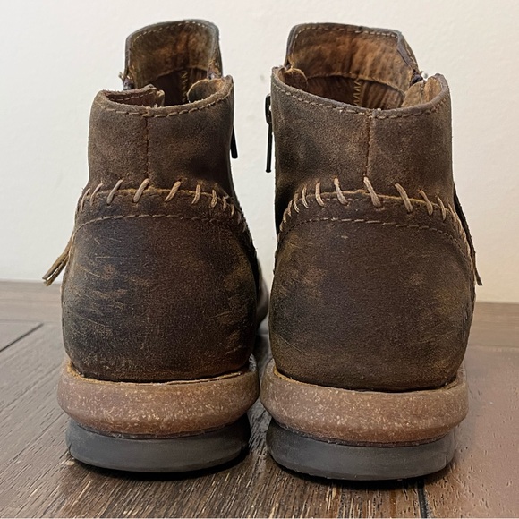 Born Tora Brown Distressed Leather Booties Womens size 9 - Picture 9 of 10